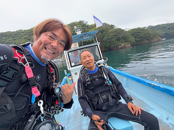 西伊豆・田子でのマンツーマンボートダイビング風景