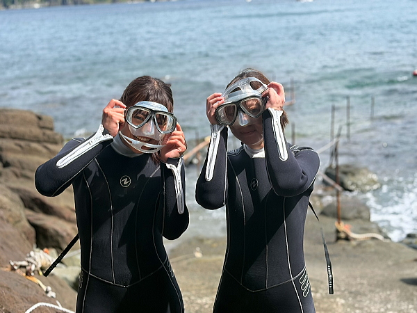 体験ダイビングを終えて海から上がった後の最高の笑顔