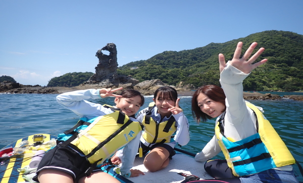 ゴジラ岩を目指す初心者や家族連れにおすすめの大田子SUP体験